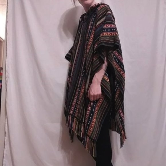 Hooded Boho Poncho - Picture 3 of 8